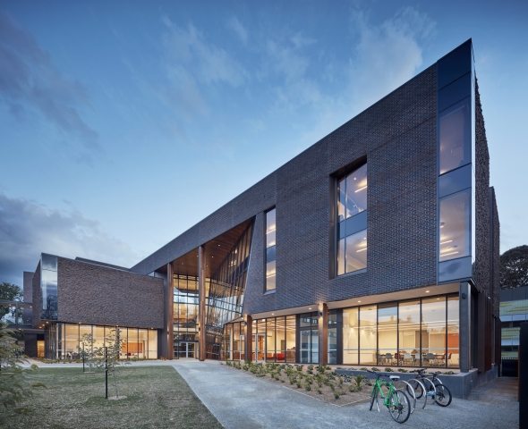 Trinity College Gateway Building | Design: McIldowie Partners | Images: Peter Clarke Trinity College Gateway Building | Design: McIldowie Partners | Images: Peter Clarke | Builtworks.com.au