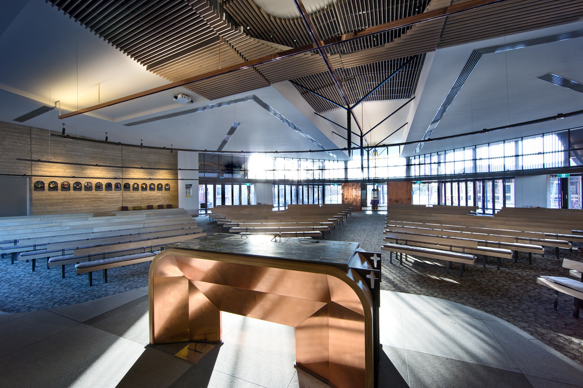 Church of the Resurrection | Design: Meaden Architecture and Interiors | Images: Parallax Photography | Builtworks.com.au