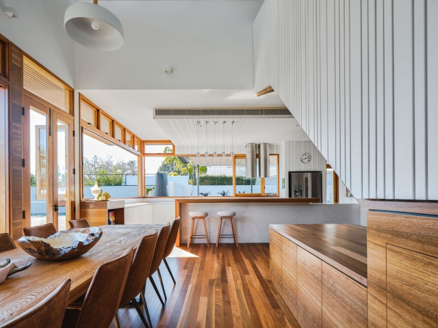 Centre Court House | Design: REFRESH*DESIGN | Images: Andy MacPherson Centre Court House | Design: REFRESH*DESIGN | Images: Andy MacPherson | Builtworks.com.au