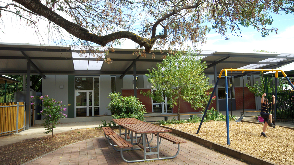 Lid On Learning | Design: Khab Architects | Images: Adam Brown | Builtworks.com.au