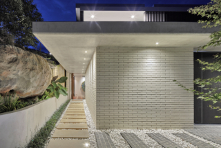 Beauty Point Lookout | Design: Utz-Sanby Architects | Images: Marian Riabic | Builtworks.com.au