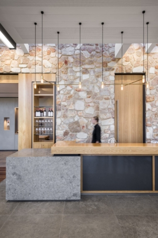 Barossa Valley Estate Cellar Door | Design: DesignInc | Photography: David Sievers | Builtworks.com.au