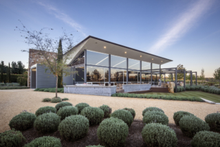 Barossa Valley Estate Cellar Door | Design: DesignInc | Photography: David Sievers | Builtworks.com.au