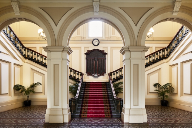 Small Grand Apartment | Design: Tsai Design | Images: Tess Kelly Small Grand Apartment | Design: Tsai Design | Images: Tess Kelly | Builtworks.com.au