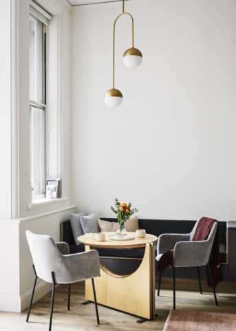 Small Grand Apartment | Design: Tsai Design | Images: Tess Kelly Small Grand Apartment | Design: Tsai Design | Images: Tess Kelly | Builtworks.com.au