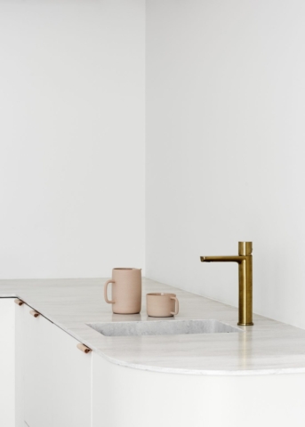 Small Grand Apartment | Design: Tsai Design | Images: Tess Kelly Small Grand Apartment | Design: Tsai Design | Images: Tess Kelly | Builtworks.com.au