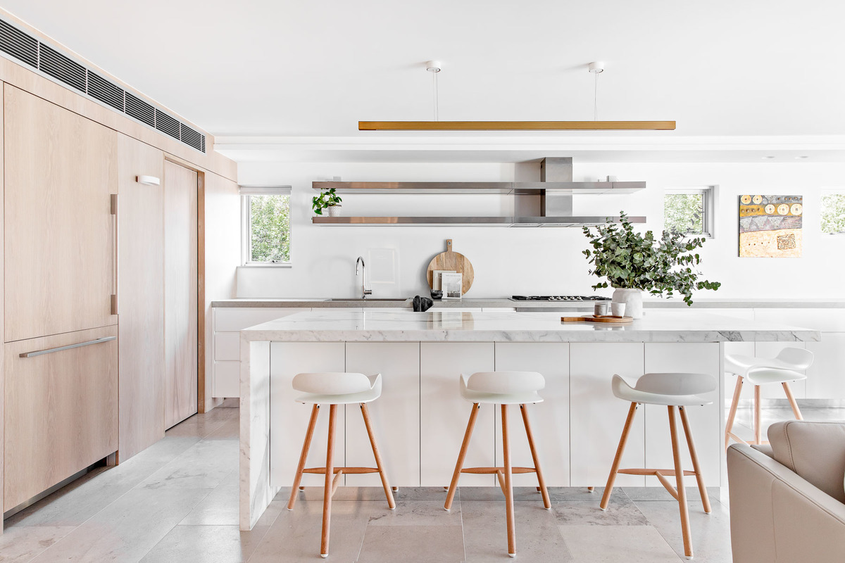 Manly Apartment | Design: Annabelle Chapman Architect | Images: The Palm Co | Builtworks.com.au