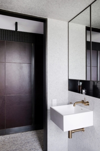 Longwood | Design: Studio Prineas | Images: Anthony Geernaert and Chris Warnes | Builtworks.com.au