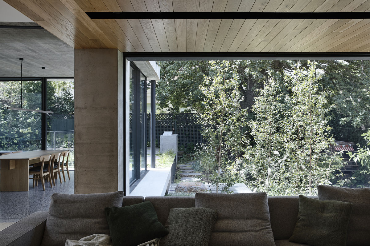 Malvern Garden House | Design: Taylor Knights | Photography: Derek Swalwell | Builtworks.com.au