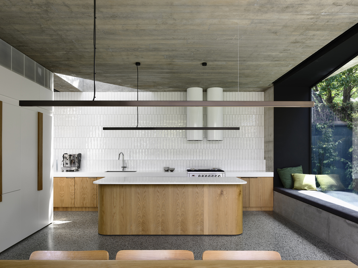 Malvern Garden House | Design: Taylor Knights | Photography: Derek Swalwell | Builtworks.com.au