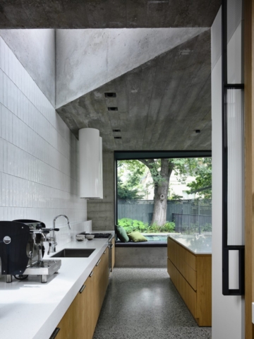 Malvern Garden House | Design: Taylor Knights | Photography: Derek Swalwell | Builtworks.com.au