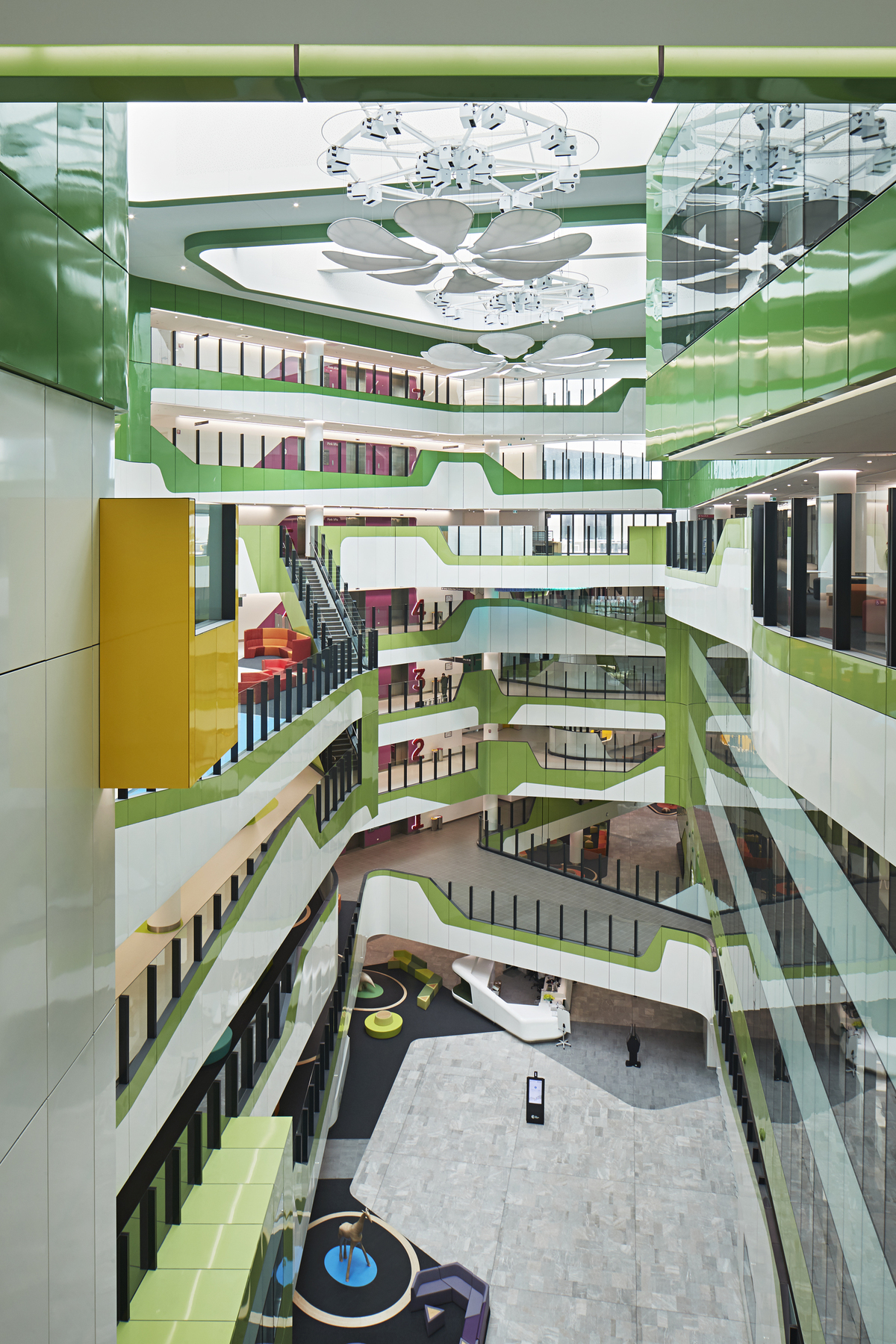 Perth Children’s Hospital | Design: Cox, BLP, HKS, JCY | Images: Shannon McGrath | Builtworks.com.au