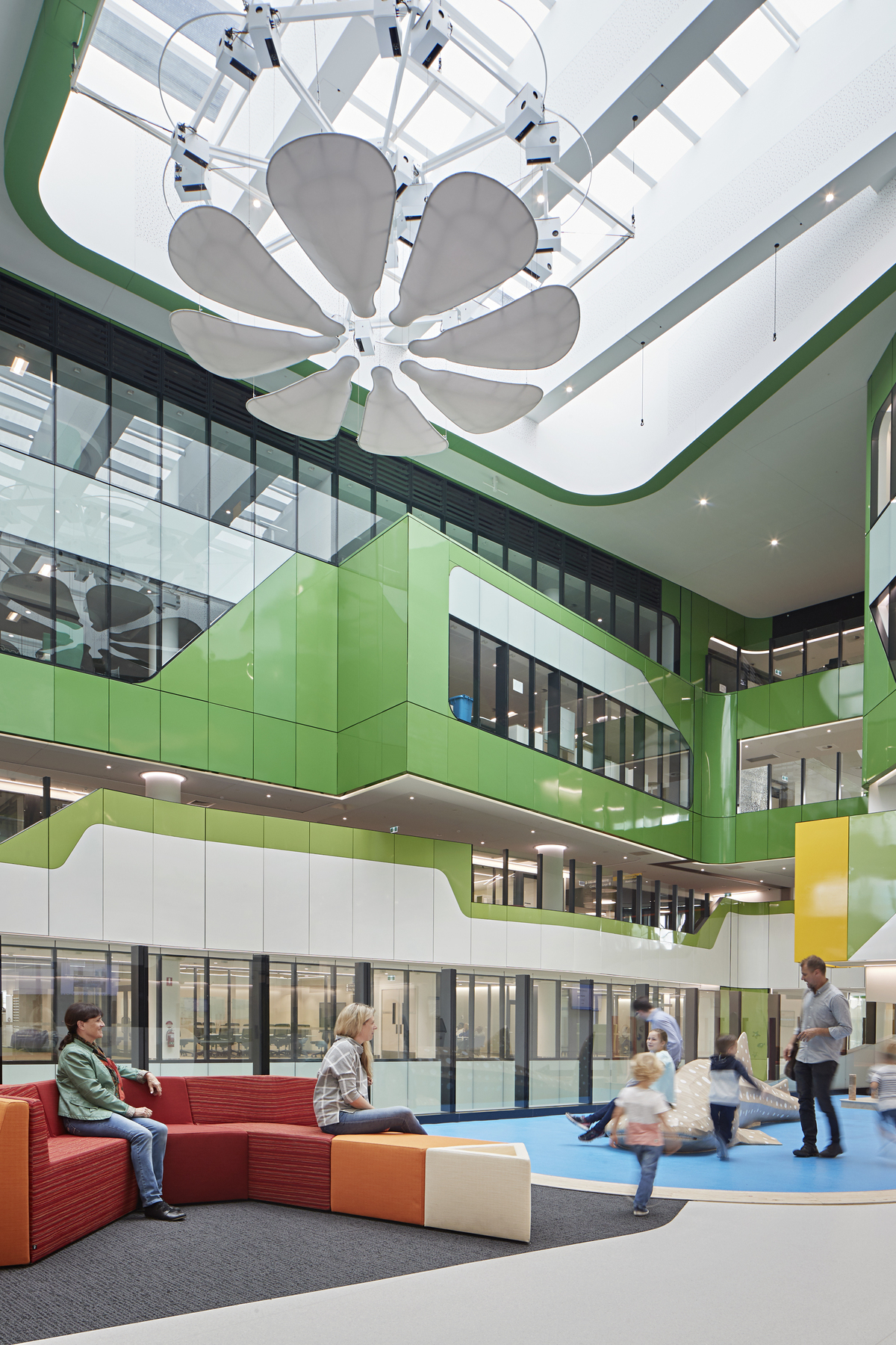 Perth Children’s Hospital | Design: Cox, BLP, HKS, JCY | Images: Shannon McGrath | Builtworks.com.au