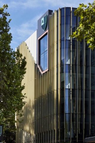 Adelaide Botanic High School | Design: DesignInc and Cox Architecture   | Images: Sam Noonan | Builtworks.com.au