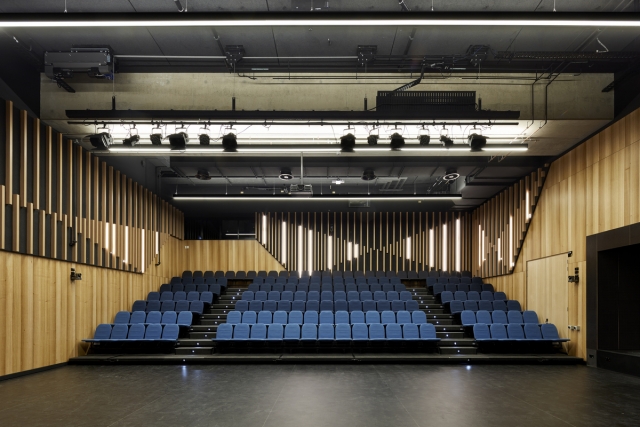 Adelaide Botanic High School | Design: DesignInc and Cox Architecture   | Images: Sam Noonan | Builtworks.com.au