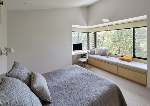 60s Revamp | Design: Utz-Sanby Architects | Images: Marian Riabic | Builtworks.com.au