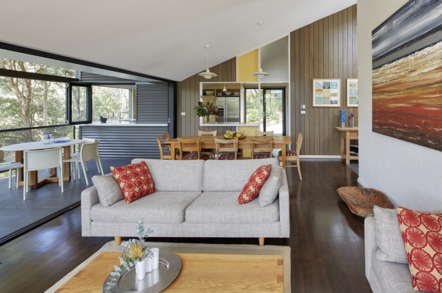 60s Revamp | Design: Utz-Sanby Architects | Images: Marian Riabic | Builtworks.com.au