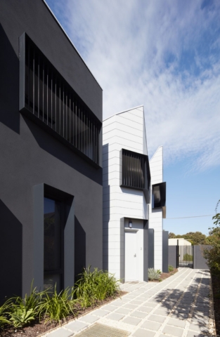 Lux & Modern | Design: Plus Architecture | Images: Peter Clarke | Builtworks.com.au