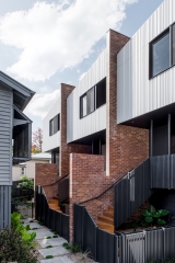 Longfellow Terraces | Design: REFRESH*DESIGN | Images: Cathy Schusler | Builtworks.com.au