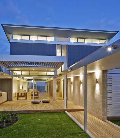 Beachside Sanctuary | Design: Utz-Sanby Architects | Images: Marian Riabic | Builtworks.com.au