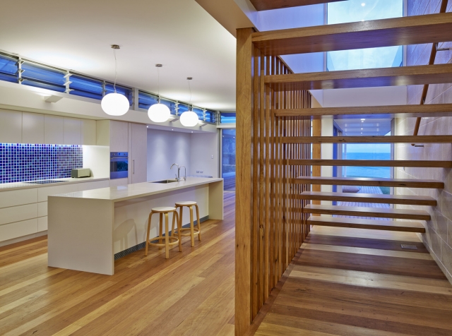 Beachside Sanctuary | Design: Utz-Sanby Architects | Images: Marian Riabic | Builtworks.com.au