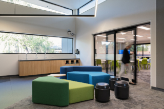 UniSA Samsung SMARTSchool | Design: DesignInc | Images: Brad Griffin | Builtworks.com.au