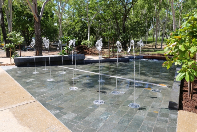 JCU Central Plaza | Design: Cox Architecture | Images: Richard Davis JCU Central Plaza | Design: Cox Architecture | Images: Richard Davis | Builtworks.com.au