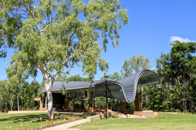 JCU Central Plaza | Design: Cox Architecture | Images: Richard Davis JCU Central Plaza | Design: Cox Architecture | Images: Richard Davis | Builtworks.com.au
