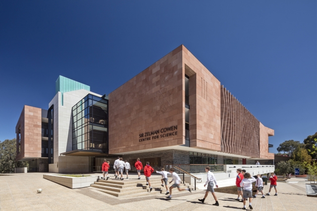 Sir Zelman Cowen Centre for Science | Design: Cox Architecture | Images: John Gollings | Builtworks.com.au