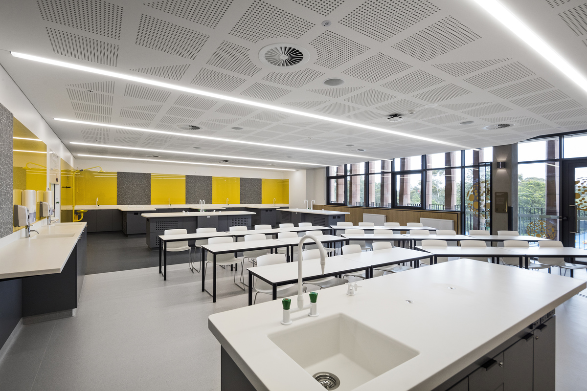 Sir Zelman Cowen Centre for Science | Design: Cox Architecture | Images: John Gollings | Builtworks.com.au