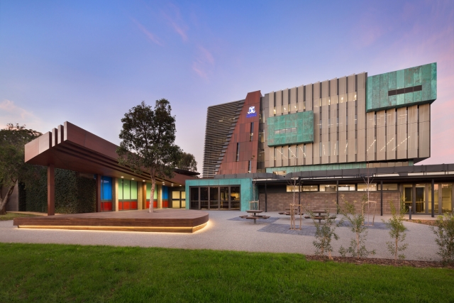 UOM Vet School | Design: Billard Leece Partnership | Images: Emily Bartlett | Builtworks.com.au