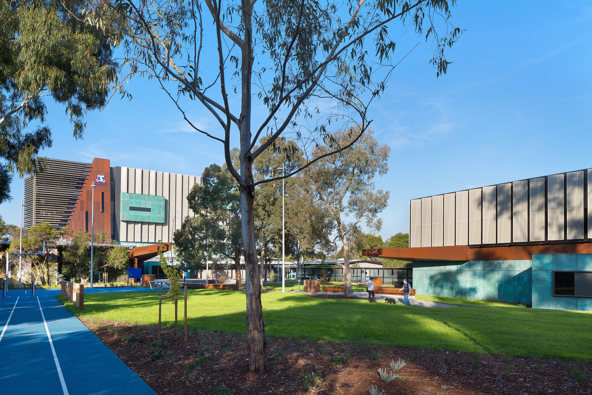 UOM Vet School | Design: Billard Leece Partnership | Images: Emily Bartlett | Builtworks.com.au