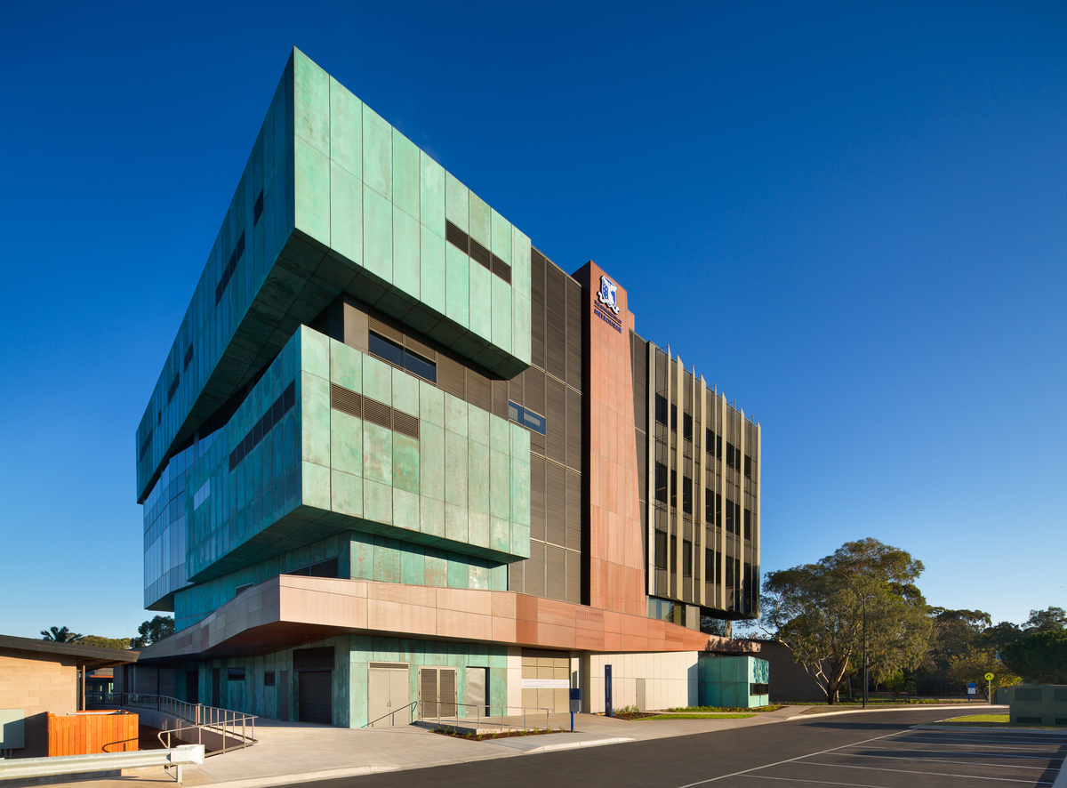 UOM Vet School | Design: Billard Leece Partnership | Images: Emily Bartlett | Builtworks.com.au