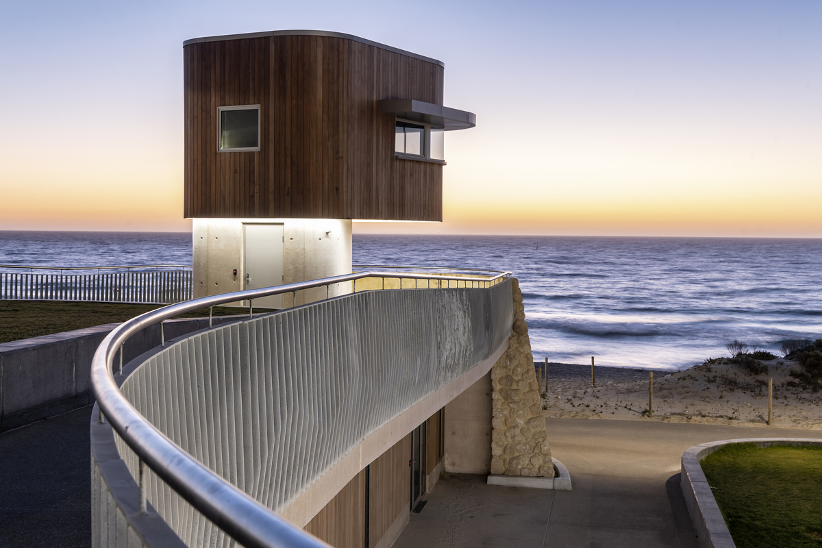 Scarboro Beach Services and Surf Club | Design: Hames Sharley | Images: Joel Barbitta | Builtworks.com.au