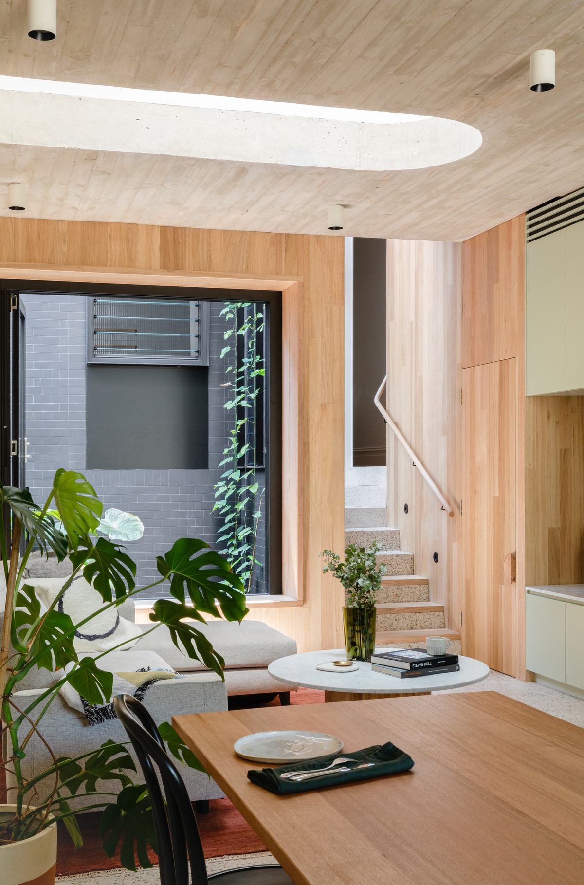 Concrete Blond | Design: Carter Williamson Architects | Images: Katherine Lu | Builtworks.com.au