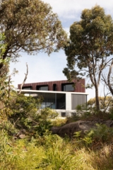 Eagle’s Nest | Design: Ian Bennett Design Studio | Images: Clinton Weaver | Builtworks.com.au