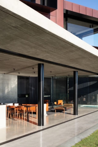 Eagle’s Nest | Design: Ian Bennett Design Studio | Images: Clinton Weaver Eagle’s Nest | Design: Ian Bennett Design Studio | Images: Clinton Weaver | Builtworks.com.au