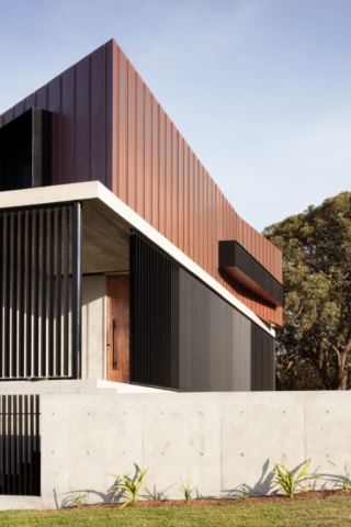 Eagle’s Nest | Design: Ian Bennett Design Studio | Images: Clinton Weaver Eagle’s Nest | Design: Ian Bennett Design Studio | Images: Clinton Weaver | Builtworks.com.au