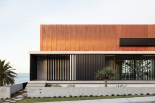 Eagle’s Nest | Design: Ian Bennett Design Studio | Images: Clinton Weaver | Builtworks.com.au