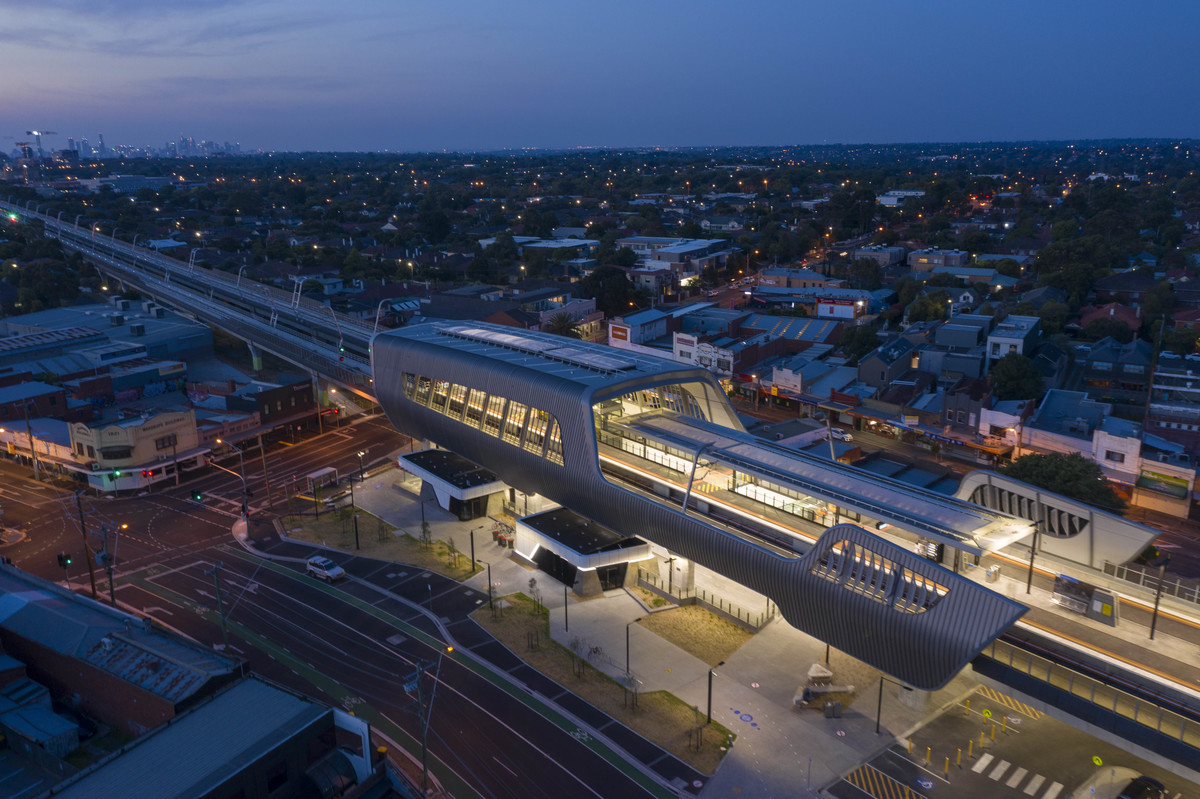 Caulfield to Dandenong Level Crossing Removal | Design: Cox Architecture | Images: Peter Clarke | Builtworks.com.au