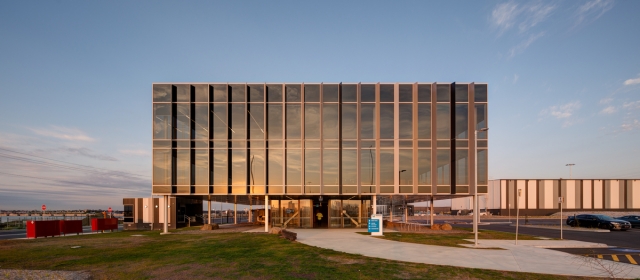 Webb Dock West RoRo Terminal | Design: Plus Architecture | Images: Jaime Diaz-Berrio | Builtworks.com.au