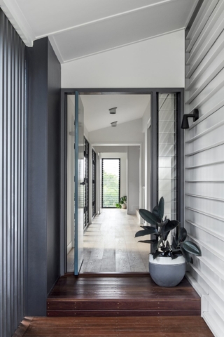 Yeronga House | Design: Lisa Breeze Architect | Images: Cathy Schusler Yeronga House | Design: Lisa Breeze Architect | Images: Cathy Schusler | Builtworks.com.au