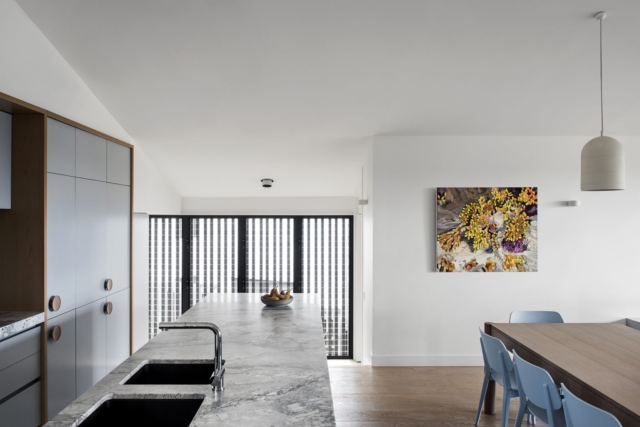 Yeronga House | Design: Lisa Breeze Architect | Images: Cathy Schusler Yeronga House | Design: Lisa Breeze Architect | Images: Cathy Schusler | Builtworks.com.au