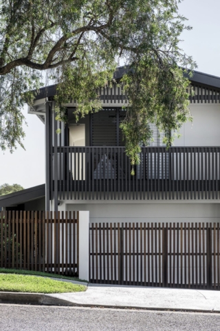 Yeronga House | Design: Lisa Breeze Architect | Images: Cathy Schusler Yeronga House | Design: Lisa Breeze Architect | Images: Cathy Schusler | Builtworks.com.au