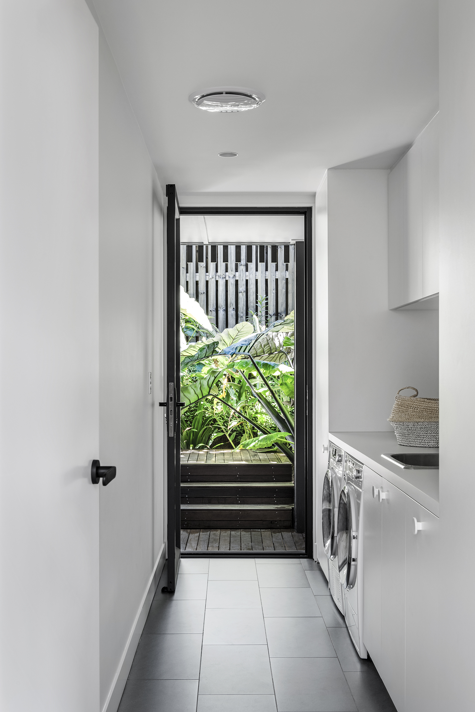 Yeronga House | Design: Lisa Breeze Architect | Images: Cathy Schusler | Builtworks.com.au