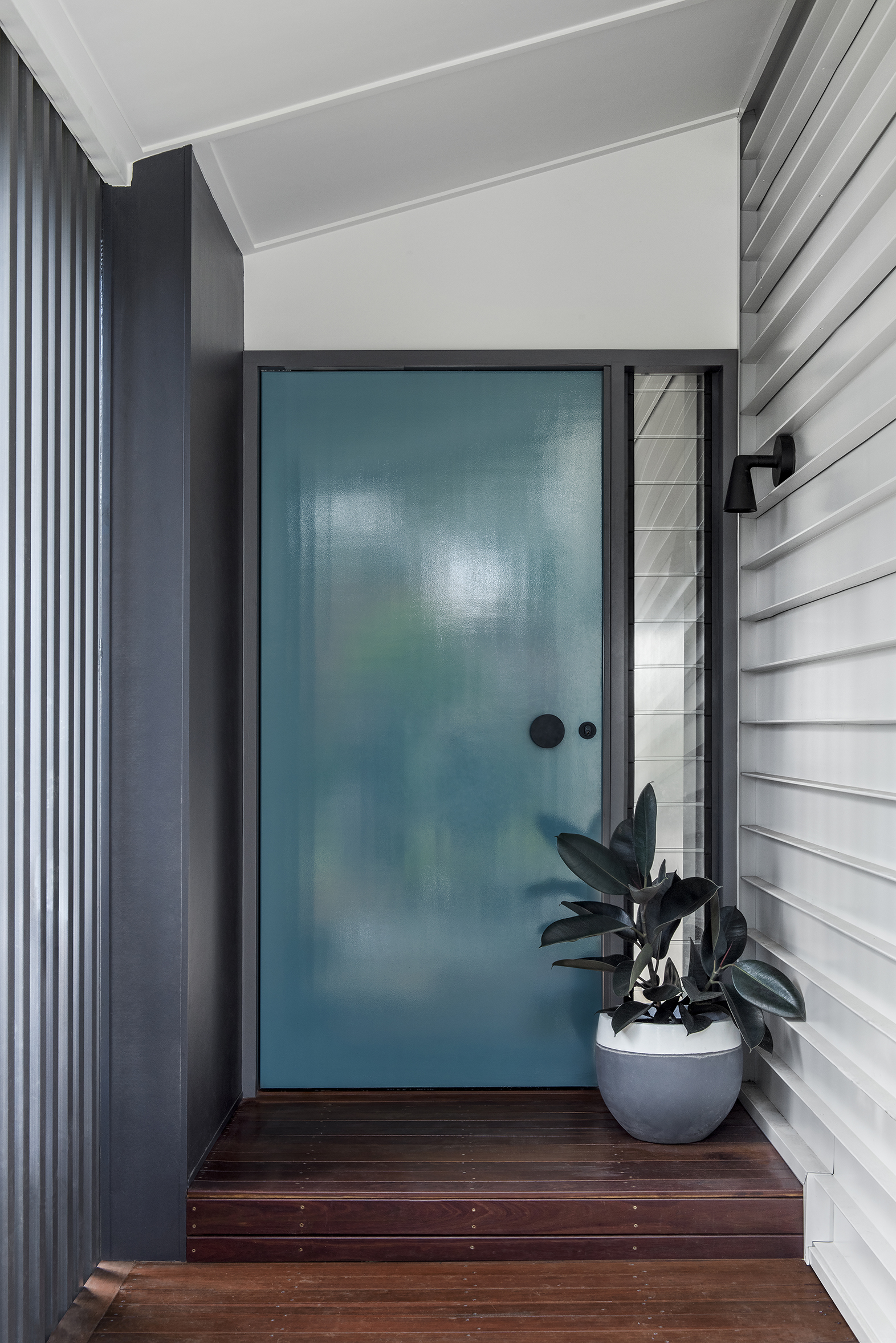 Yeronga House | Design: Lisa Breeze Architect | Images: Cathy Schusler | Builtworks.com.au