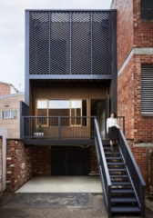 Atop A Shop | Design: Tsai Design | Images: Tess Kelly Atop A Shop | Design: Tsai Design | Images: Tess Kelly | Builtworks.com.au