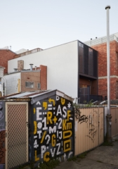 Atop A Shop | Design: Tsai Design | Images: Tess Kelly Atop A Shop | Design: Tsai Design | Images: Tess Kelly | Builtworks.com.au