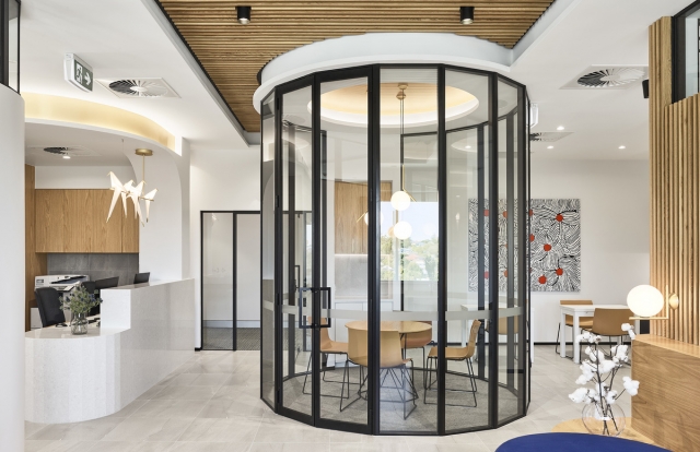 Queensland Orthopaedic Clinic | Design: Alexandra Buchanan Architecture | Images: Toby Scott Queensland Orthopaedic Clinic | Design: Alexandra Buchanan Architecture | Images: Toby Scott | Builtworks.com.au