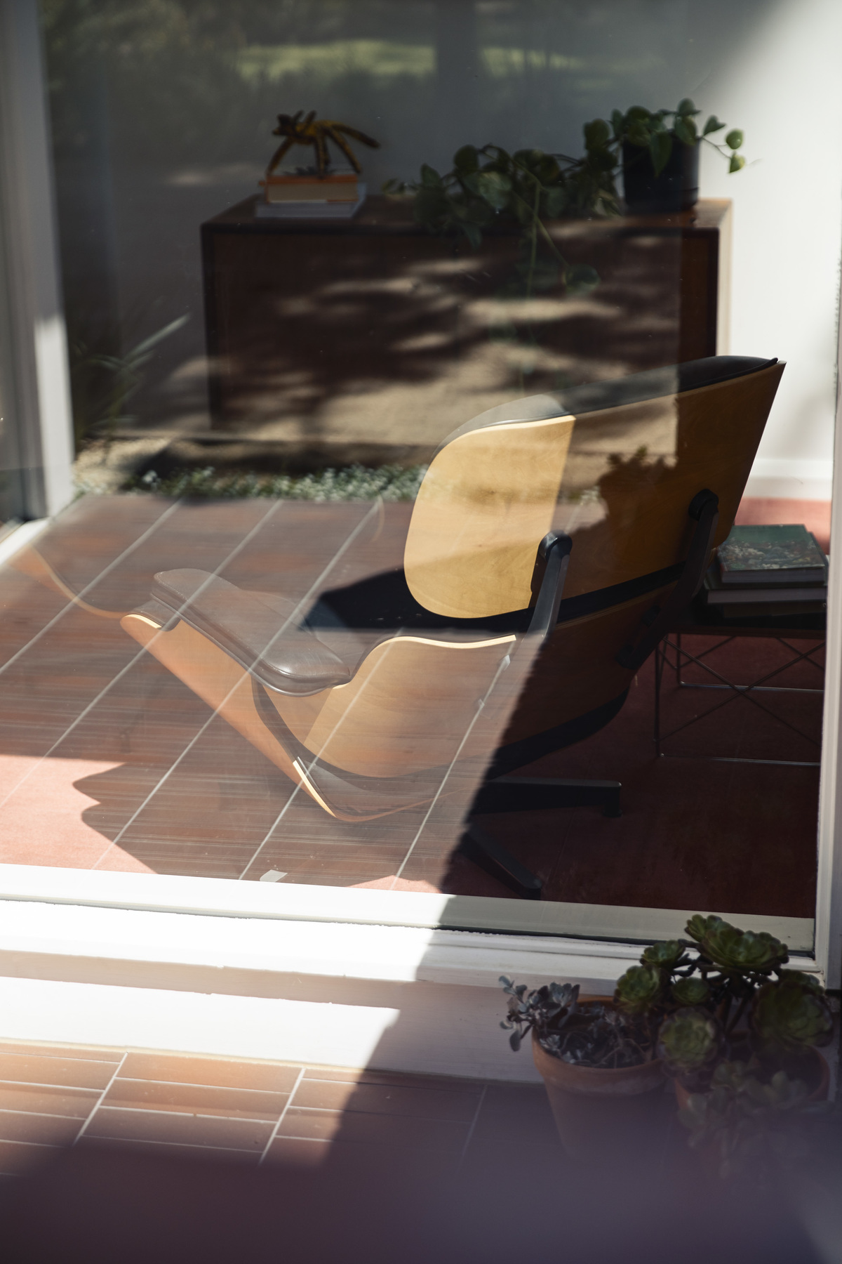 Frankston Mid Century Modern | Design: MRTN Architects | Images: Derek Swalwell | Builtworks.com.au